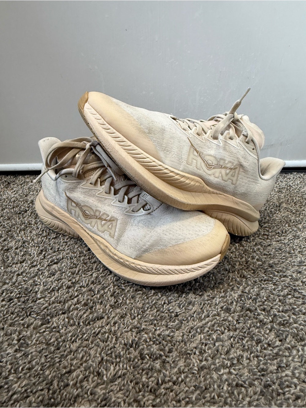 Hoka mach 6 size 7MD One One Neutral Beige/Tan Women's Athletic Running Shoes